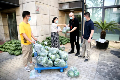 【關(guān)愛(ài)員工】送清涼!公司工會(huì)為你解暑降溫.jpg